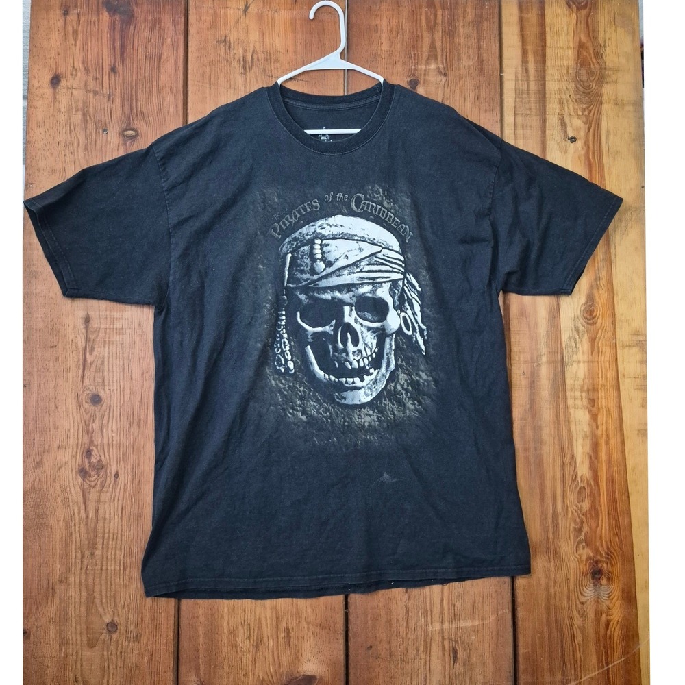 Disney Pirates of the Caribbean Skull Graphic T-Shirt Black 2XL Hanes Disney